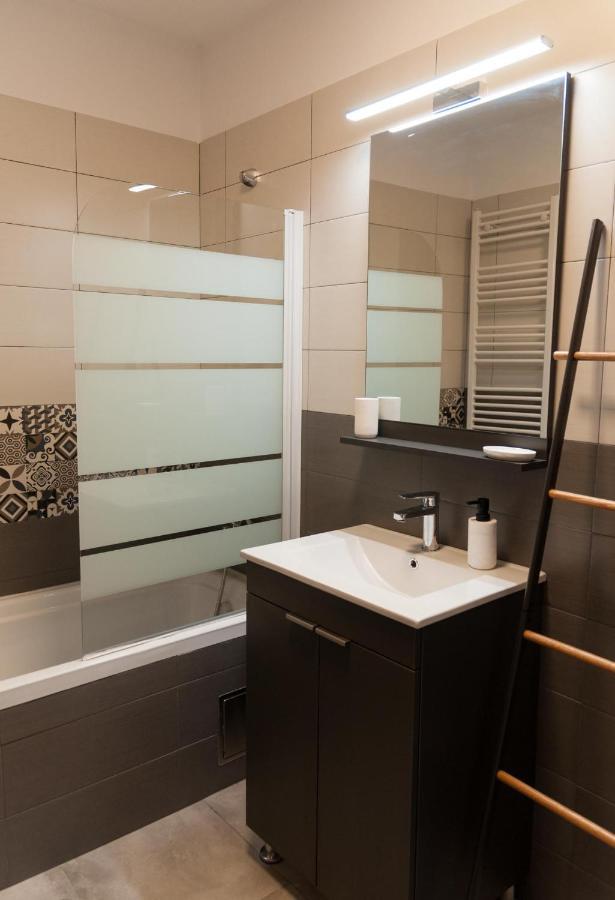 Bg Luximmo Apartments Cluj-Napoca Eksteriør bilde
