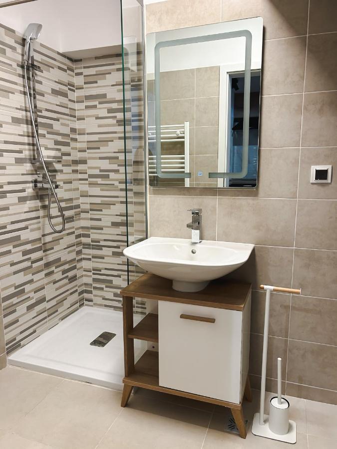 Bg Luximmo Apartments Cluj-Napoca Eksteriør bilde