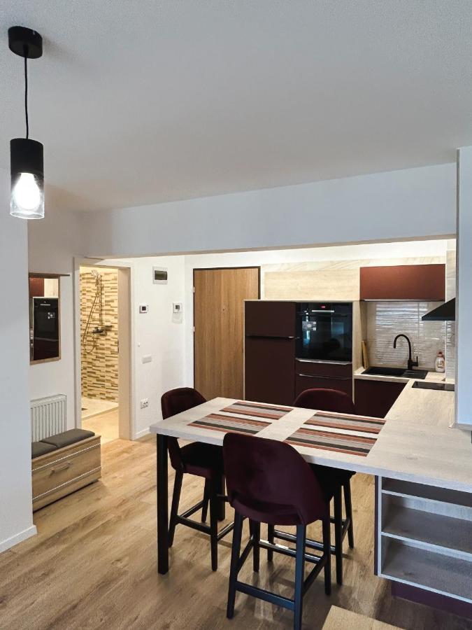 Bg Luximmo Apartments Cluj-Napoca Eksteriør bilde