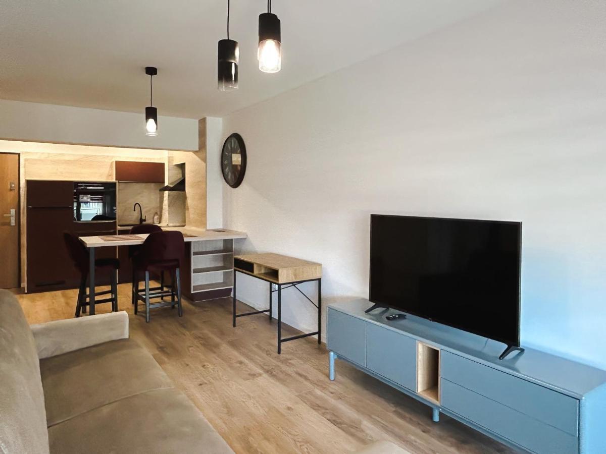 Bg Luximmo Apartments Cluj-Napoca Eksteriør bilde
