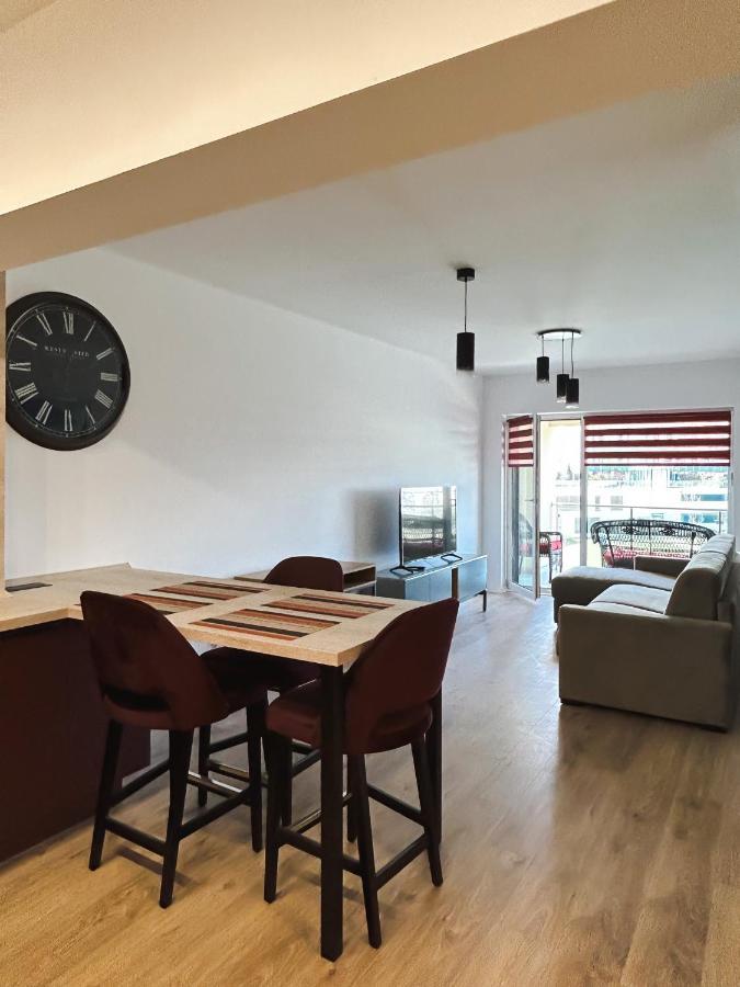 Bg Luximmo Apartments Cluj-Napoca Eksteriør bilde